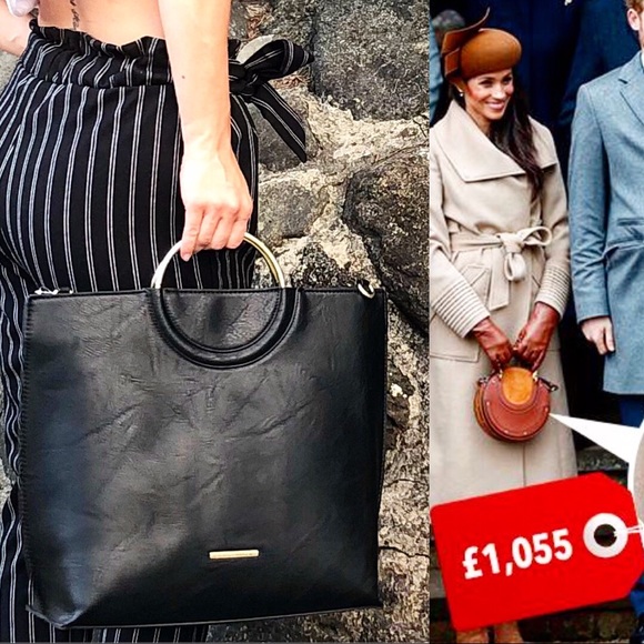 *SOLD**Large black BCBGeneration ring handle bag - Picture 6 of 6